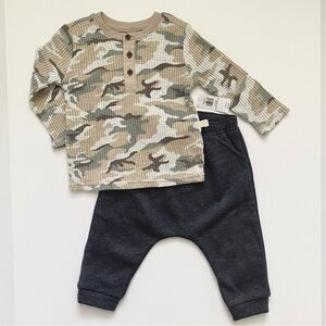 NWT Old Navy Toddler Boy 2-Piece Matching Set - Camouflage Thermal Top & Joggers